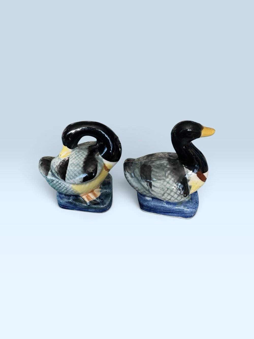 vintage ceramic duck salt and pepper shakers 1945-1953